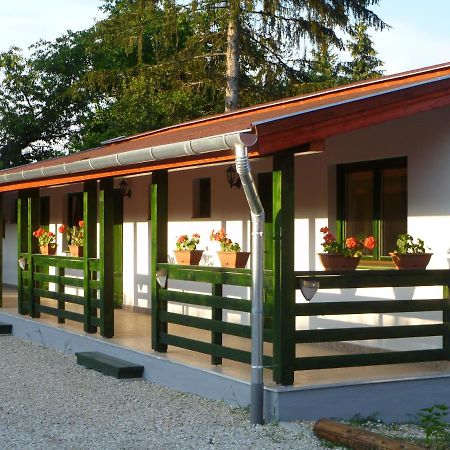 Kisrejtek Apartmanhaz Lispeszentadorján Exterior photo