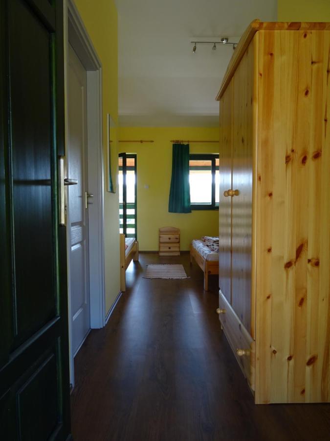 Kisrejtek Apartmanhaz Lispeszentadorján Exterior photo